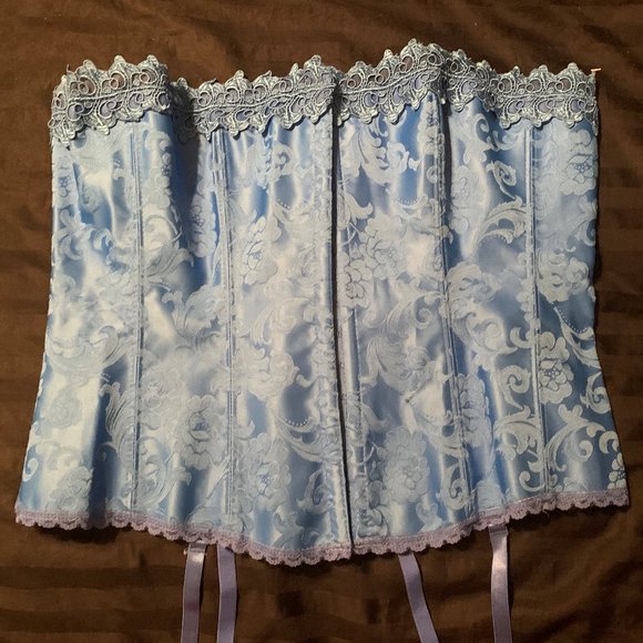 Corsets - Picture 1 of 2
